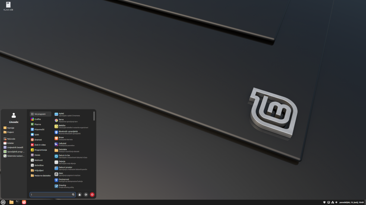 Cinnamon desktop environment in Linux Mint